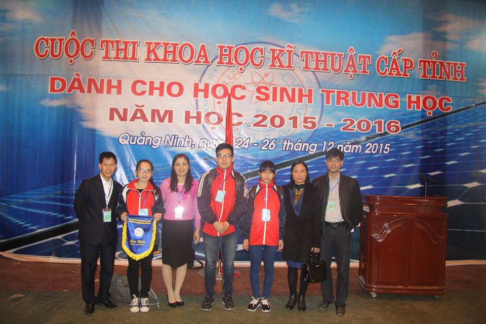 Các học sinh tham gia sản phẩm dự thi