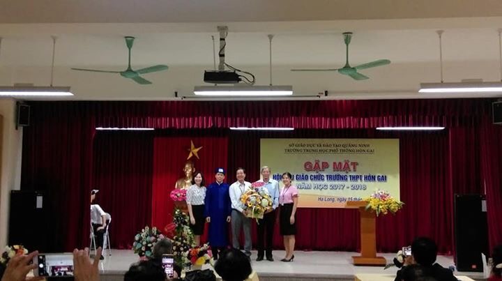 Buổi lễ gặp mặt hội cựu giáo chức